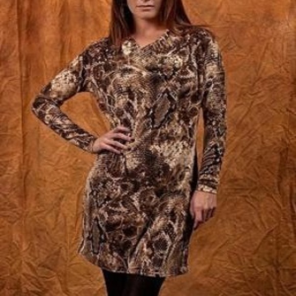 Double D Ranch Wear Dress Reptile Snakeskin Drape Neck Velour Stretch V… - Picture 10 of 12